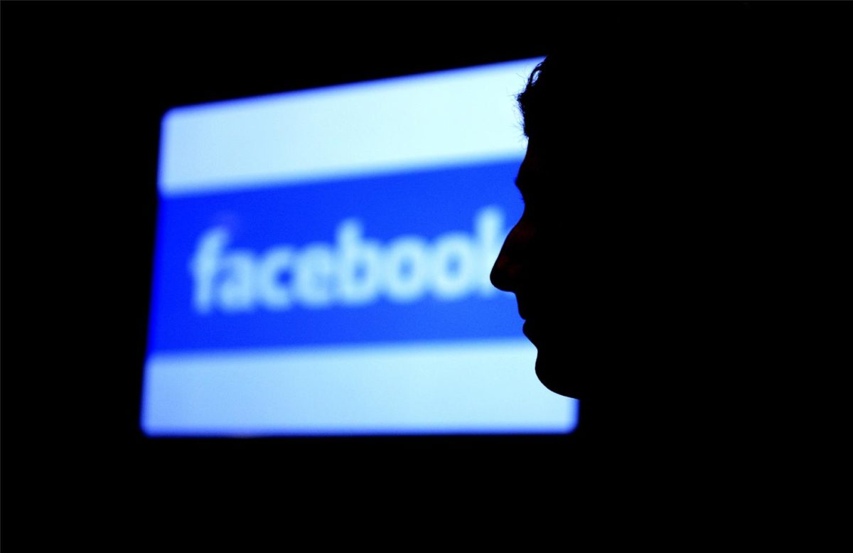 Cómo descubrir y bloquear a las compañías que te espían en Facebook