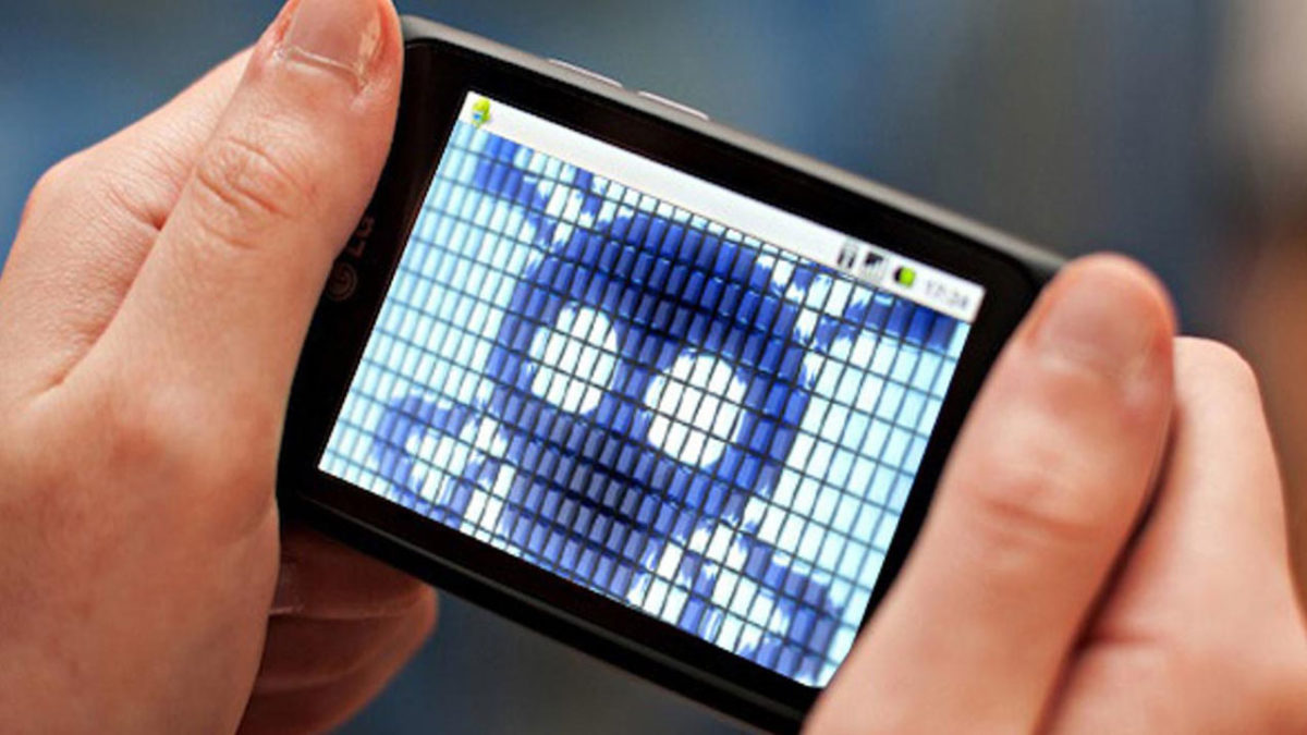 NSO, la empresa que pirateó WhatsApp, dice que es capaz de hacer lo mismo con Apple y Google