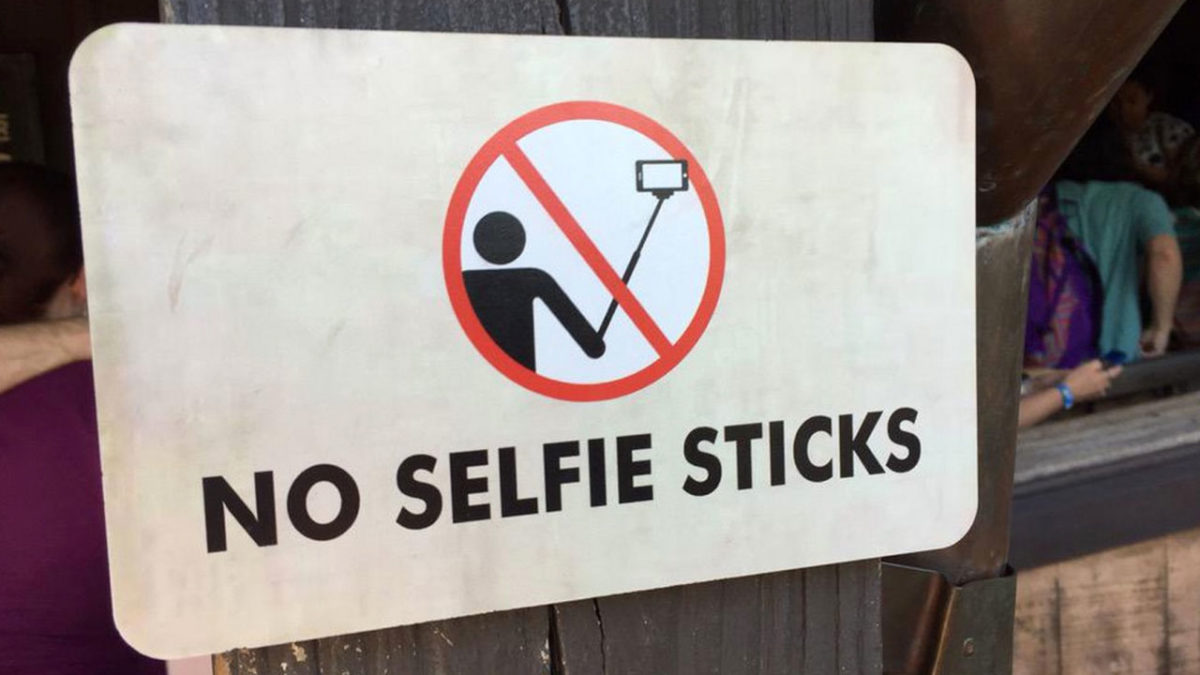 ¿Te imaginas un mundo sin selfies o Facebook? Para estos soldados, se acabaron los selfies