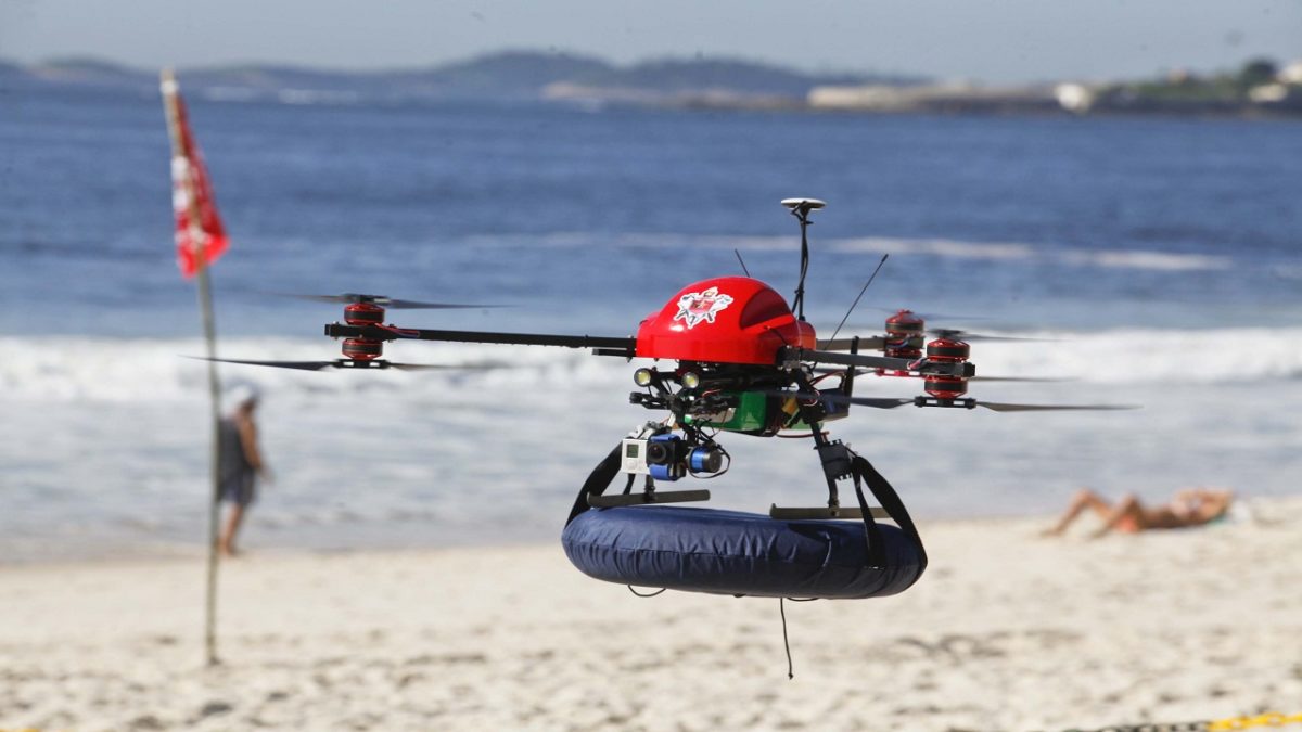Un dron evita que dos bañistas se ahoguen en Australia