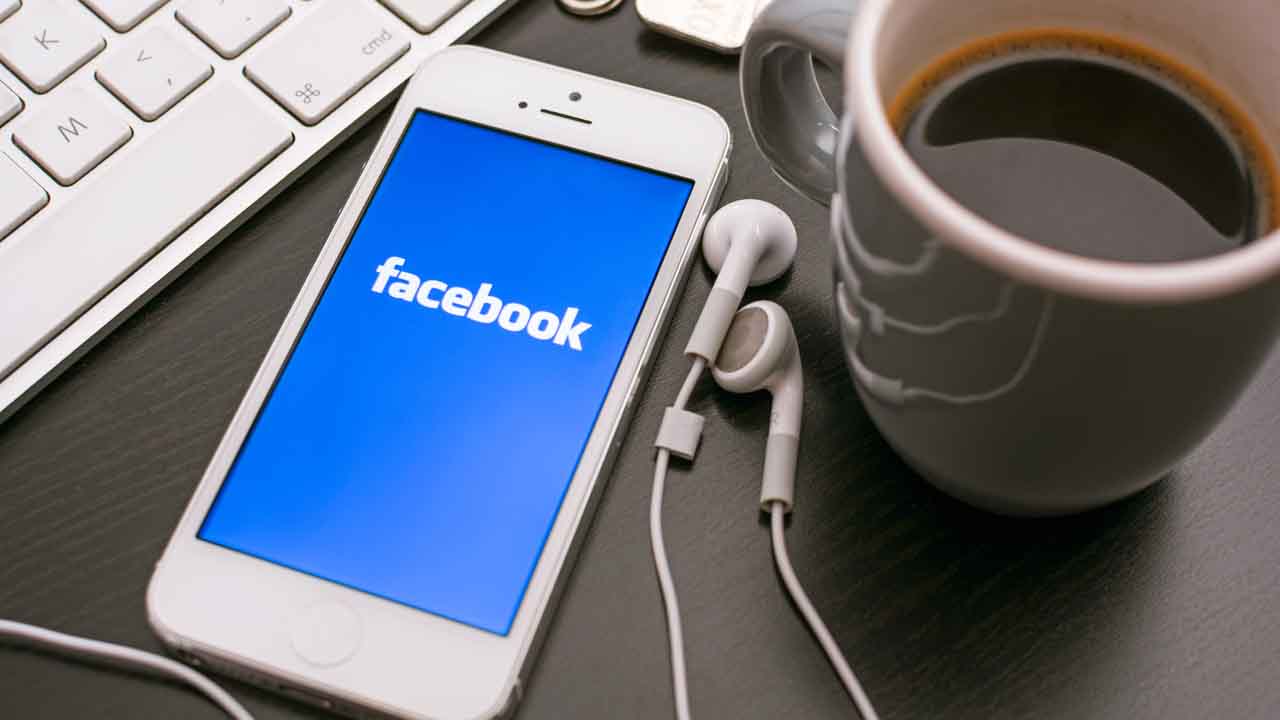 Facebook en móvil