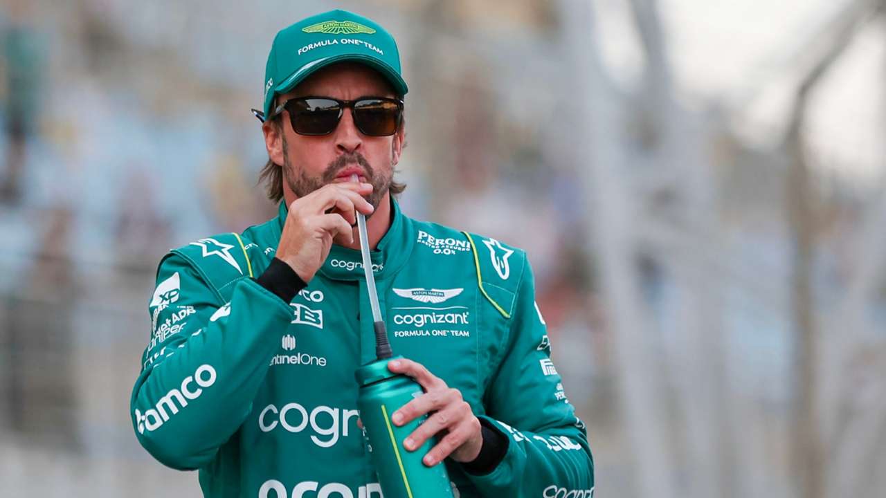 Fernando Alonso, buen piloto y mejor tuitero