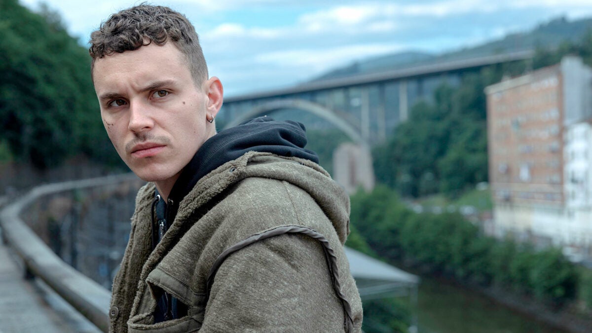 El silencio: así es el nuevo thriller de Netflix con Aron Piper