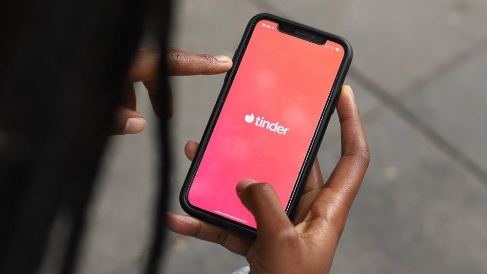 Ligar mal por Tinder es todo un arte, y tenemos a sus artesanos