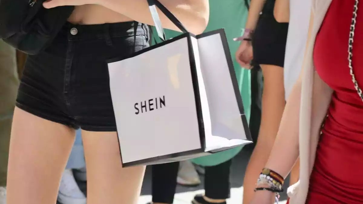 Shein invita a influencers a su fábrica para limpiar su imagen. Sale mal. MUY mal
