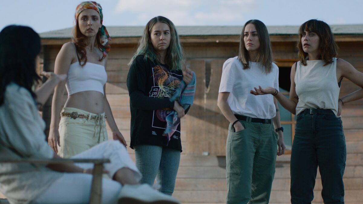 Portada de Noche de Chicas en Disney+