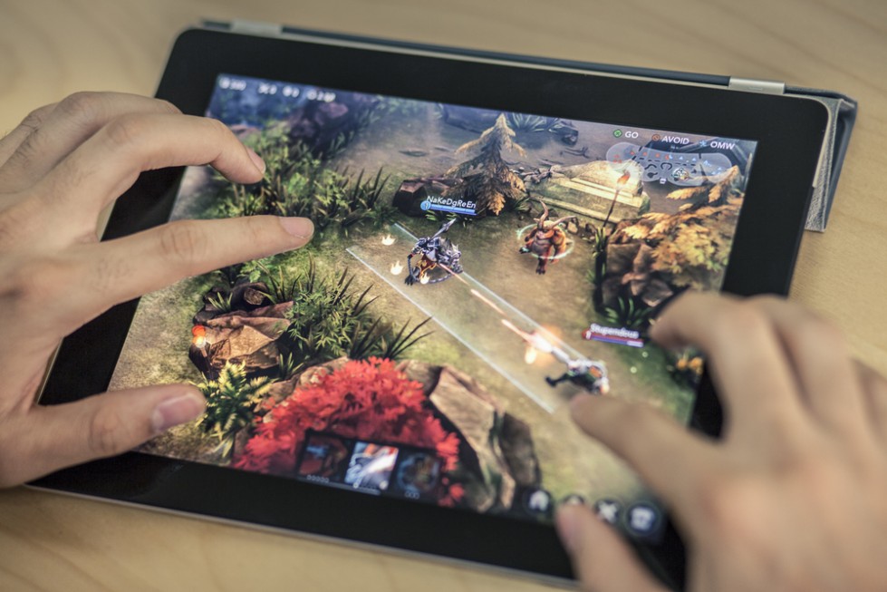 Vainglory_Super-Evil-Megacorp_2_no-credit-979x653