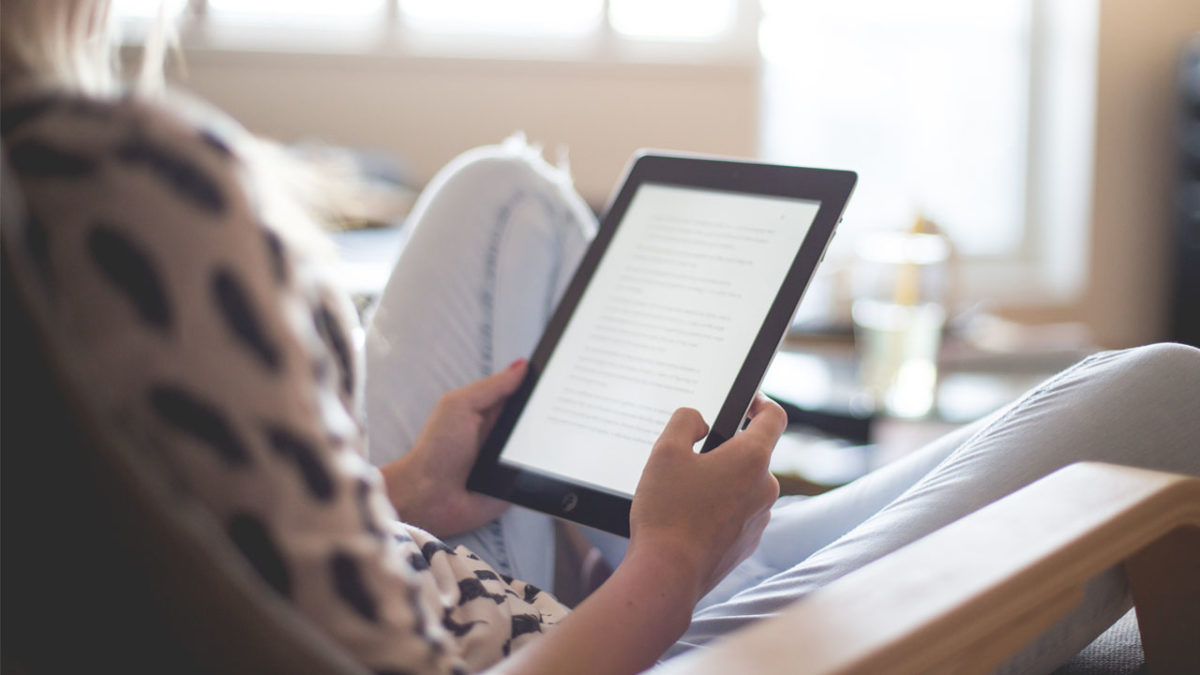 How Speed Reading Can Help You Get More Done (And 4 Apps to Help)