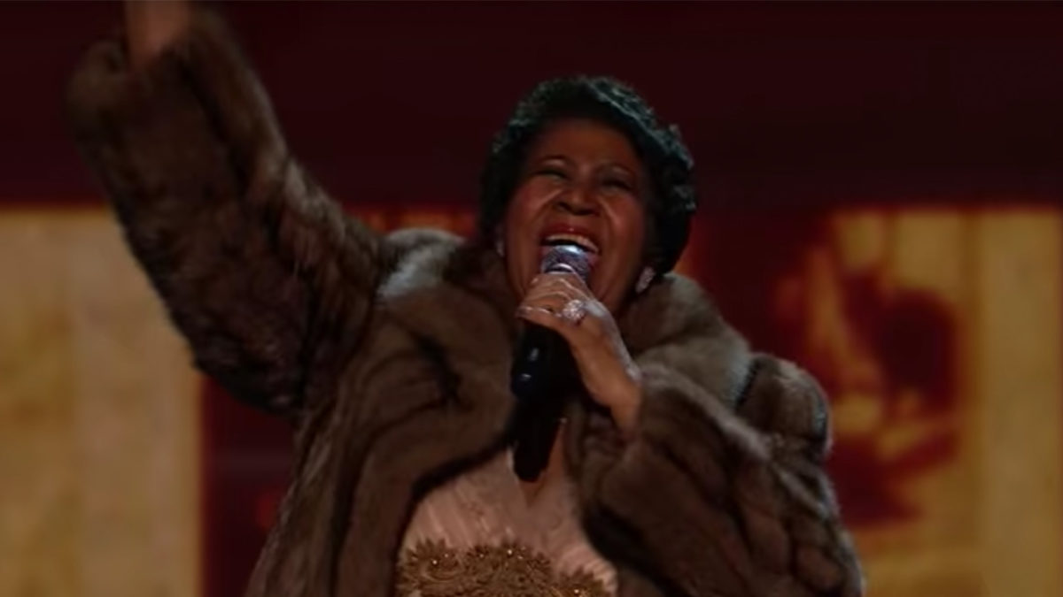 Aretha Franklin dies at 76