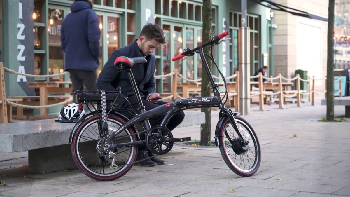 Uber pushes electric bikes for short trips