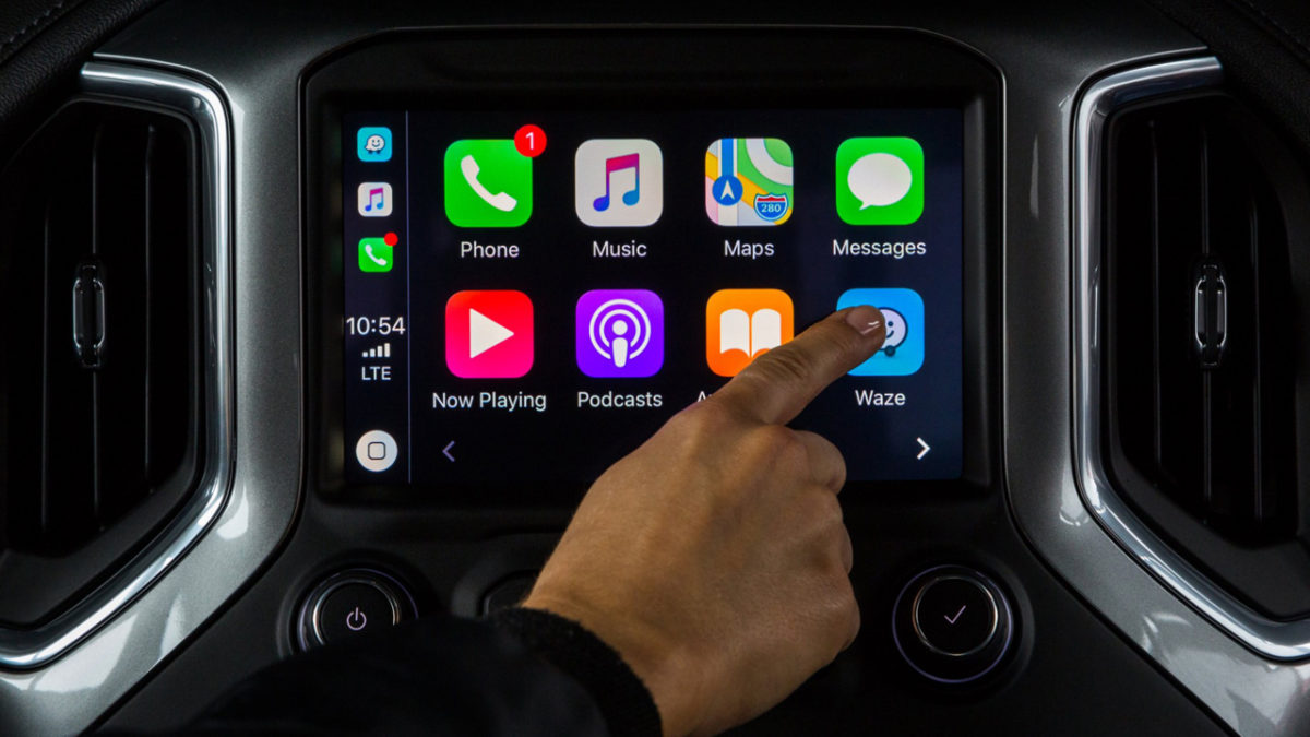 Waze finally arrives for Apple CarPlay