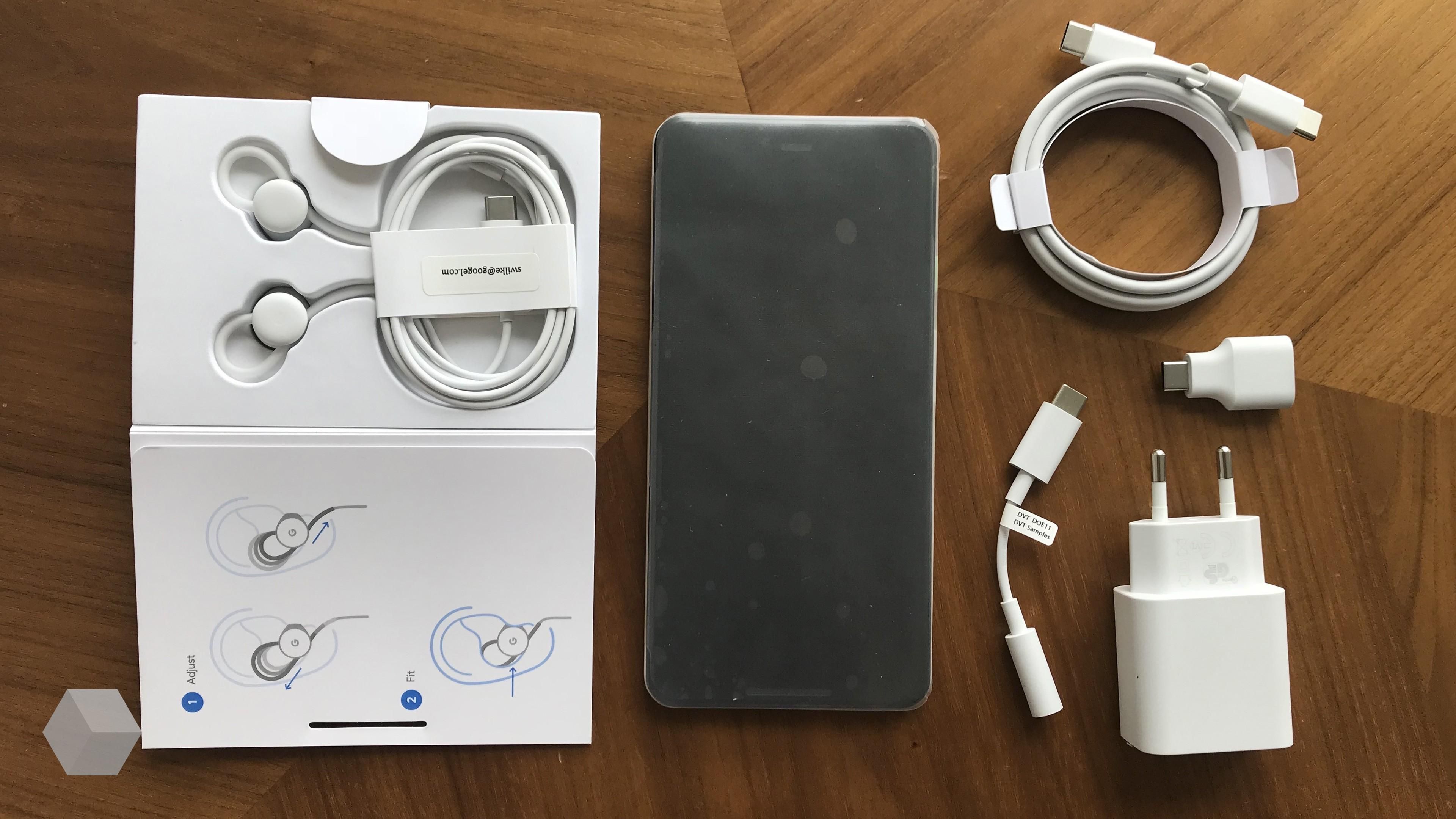 Unboxing of Google Pixel 3