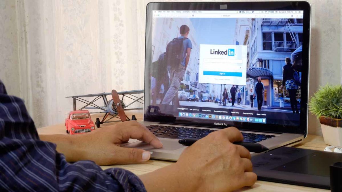 LinkedIn rolls out new reaction buttons