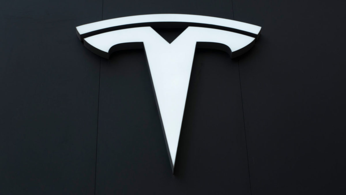 Tesla to show off new self-driving technology