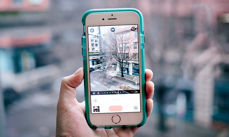 Best Apps to Unblur Pictures on iPhone & Android