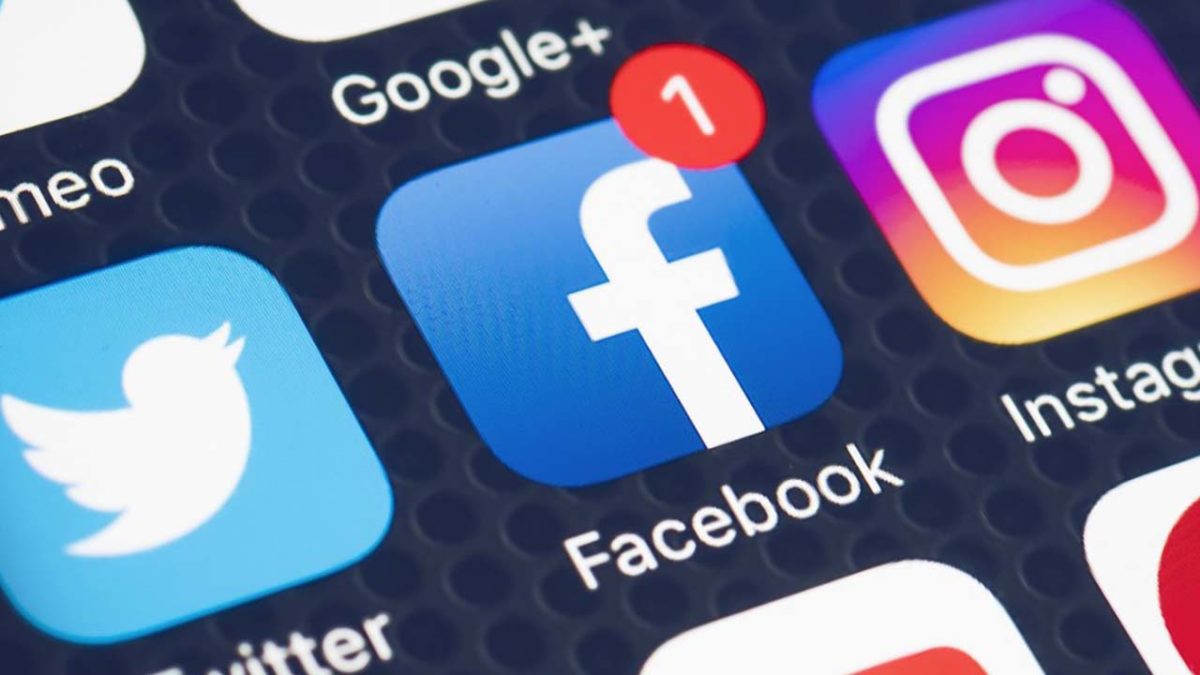 The Positive Effects Of Heavy Social Media Use