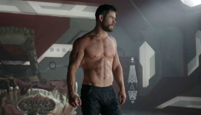 Thor: Ragnarok Chris Hemsworth shirtless