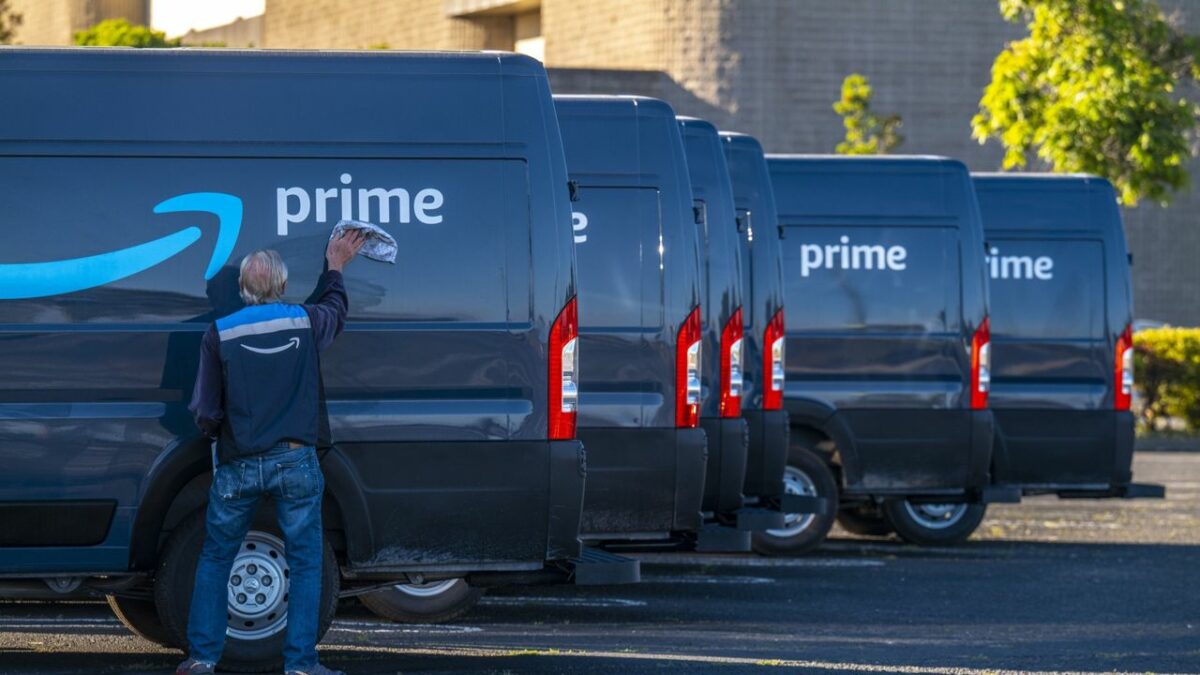 Amazon lowers carbon intensity but not climate pollution