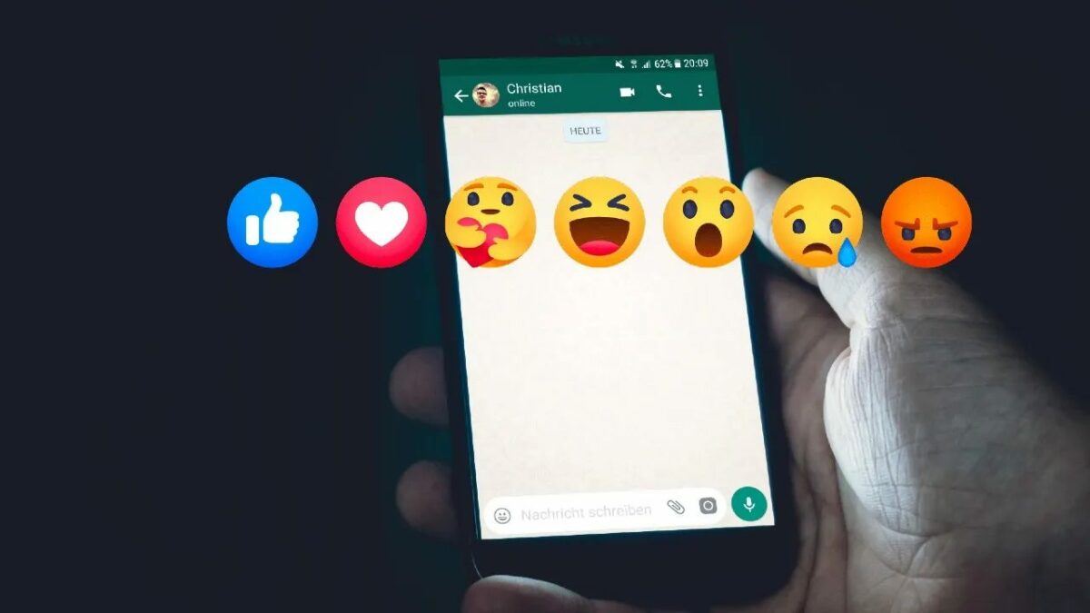 Whatsapp status reactions