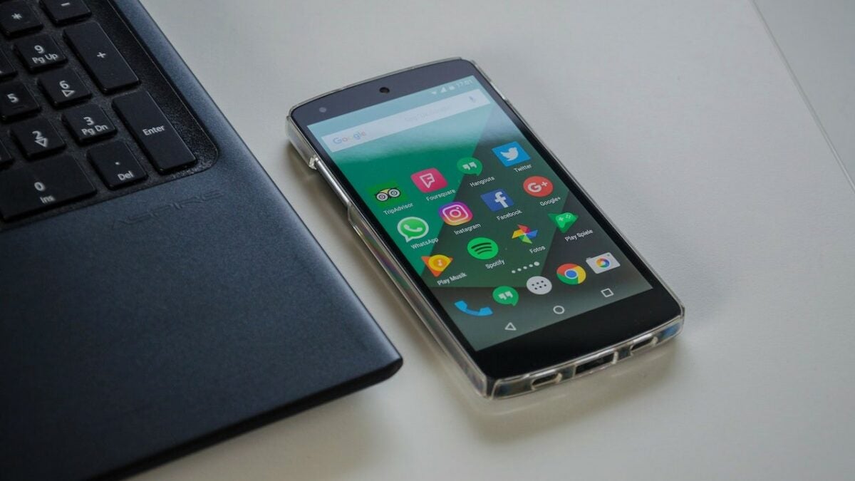 How to change the name of your cell phone, Bluetooth and WiFi
