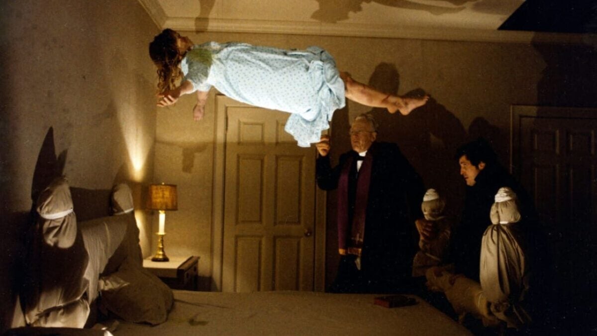 An American politician decides to combat unemployment… with an exorcism