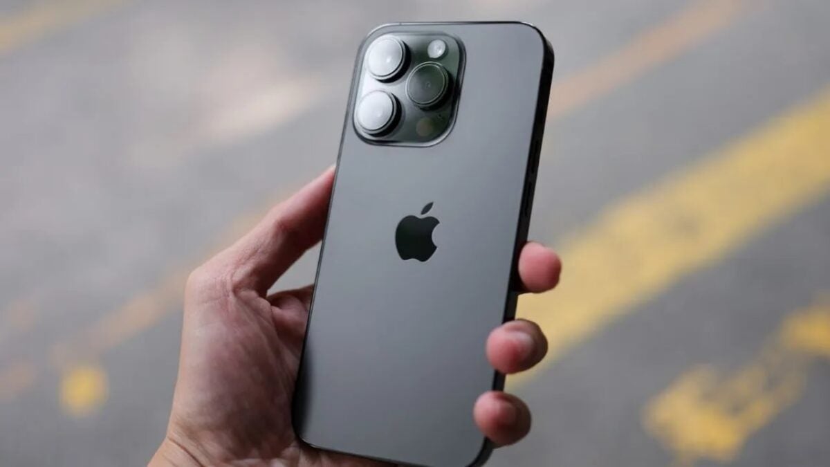It was a matter of time: we already have the first iPhone 15 with a swollen battery