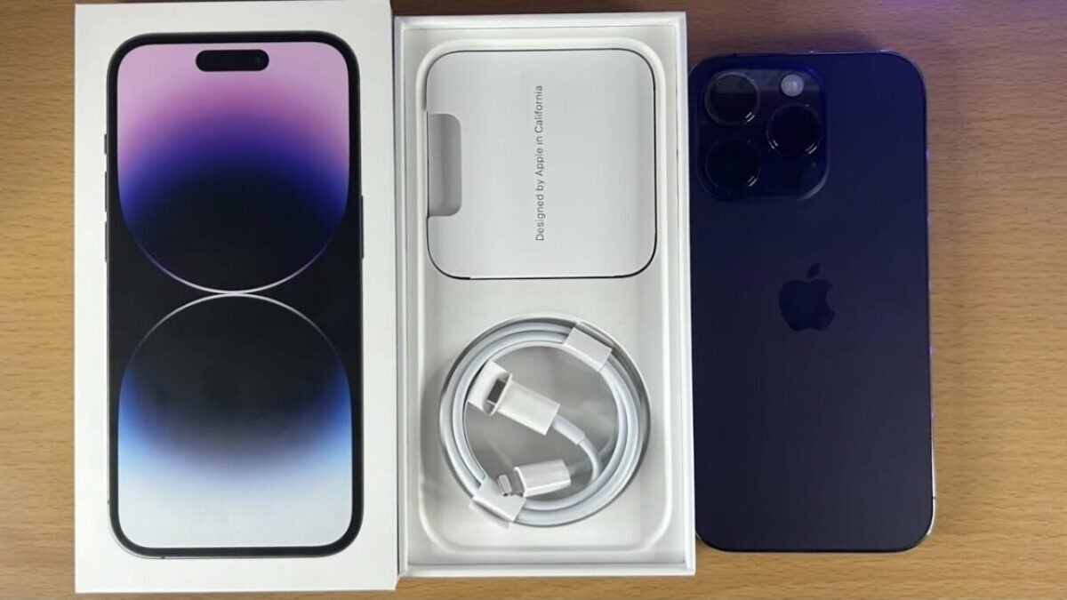 Apple wants to update your iPhone… even before you take it out of the box