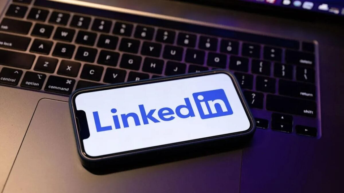 LinkedIn adds an important feature so that you can easily contact companies