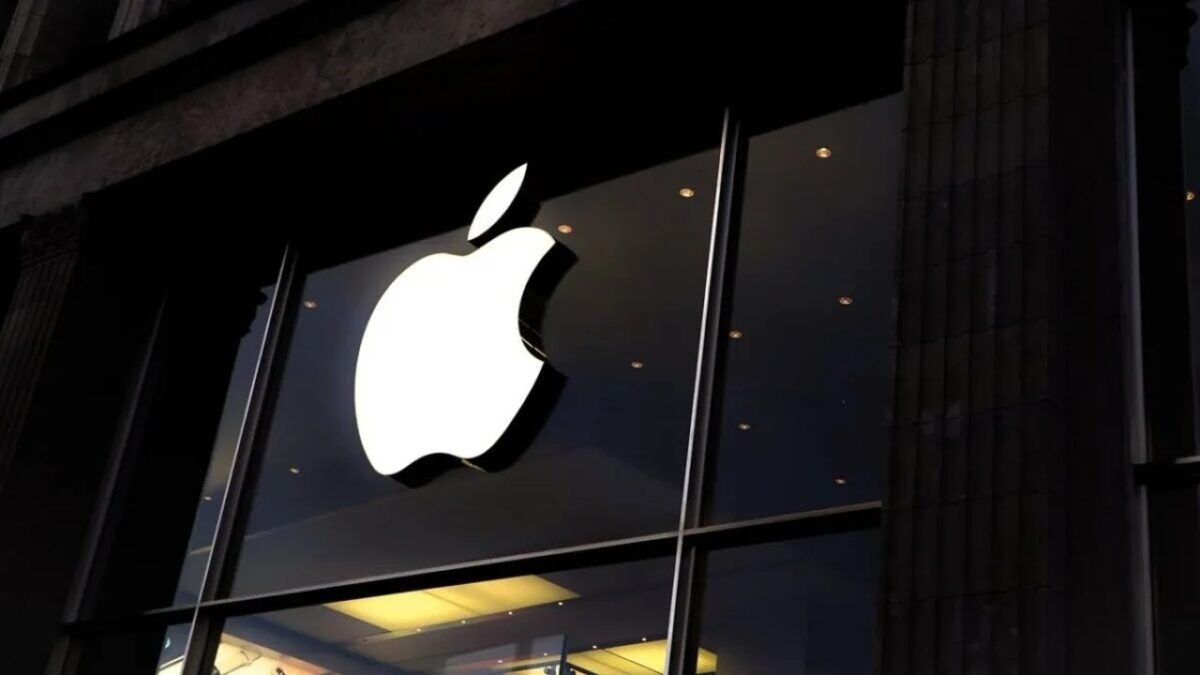 Apple’s new artificial intelligence team is composed of a large number of professionals from its biggest rival.