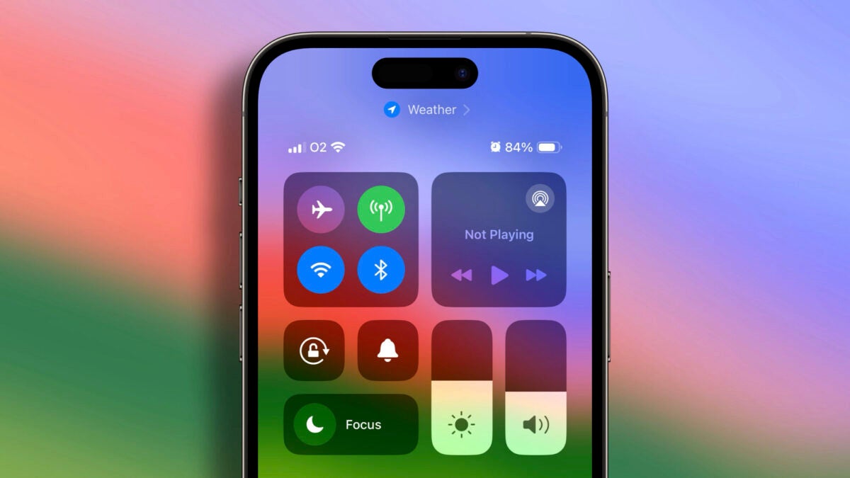 iOS 18 will redesign the Control Center of the iPhone: two new sections, according to rumors