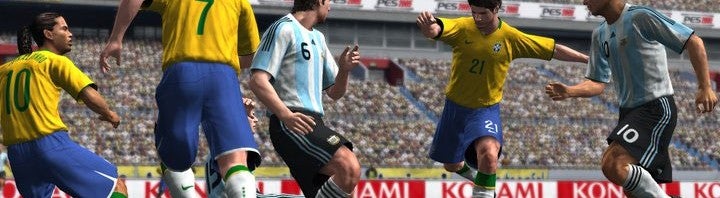 FIFA 13 e PES 2013 começam a ser vendidos pela metade do preço