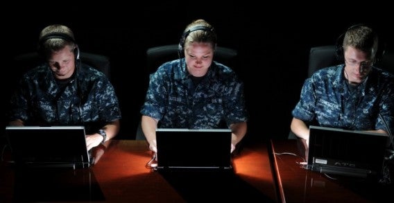NSA - Prism: Qui surveille qui?