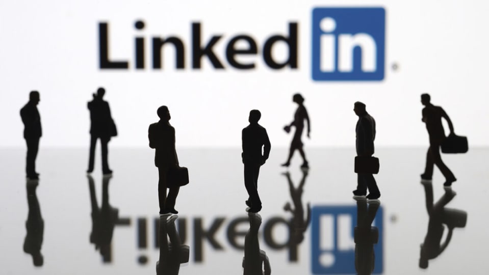 ¿Necesitas ayuda con la búsqueda de empleo? LinkedIn lanza nuevas herramientas de IA para profesionales y empresas
