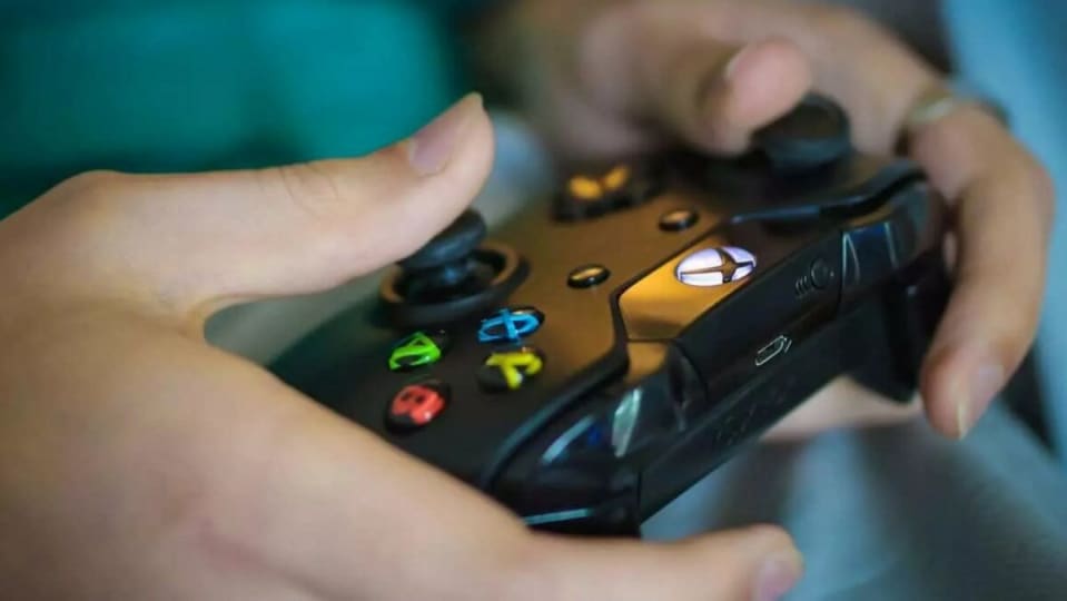 El mejor mando de Xbox cae en picado en Amazon, tuyo por menos de 45 euros