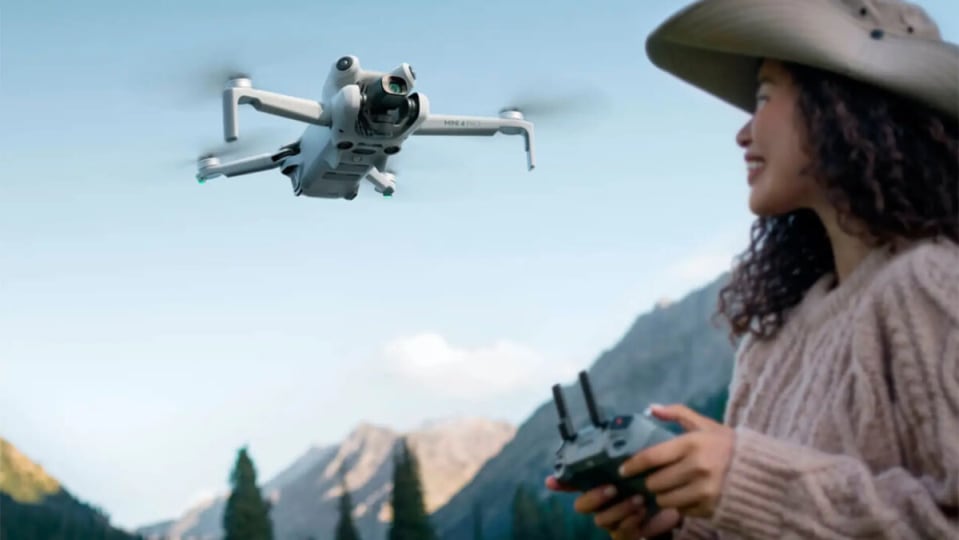 El DJI Mini 4 Pro es el primer mini dron con visión binocular omnidireccional