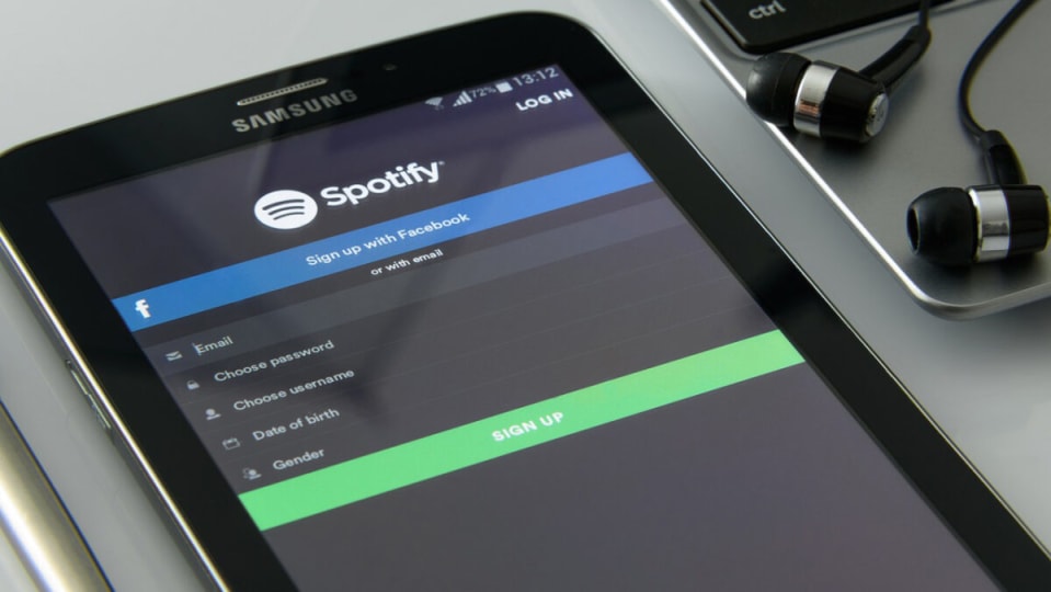 Spotify’s latest launch is changing the game for music lovers everywhere: NFT playlists now available!