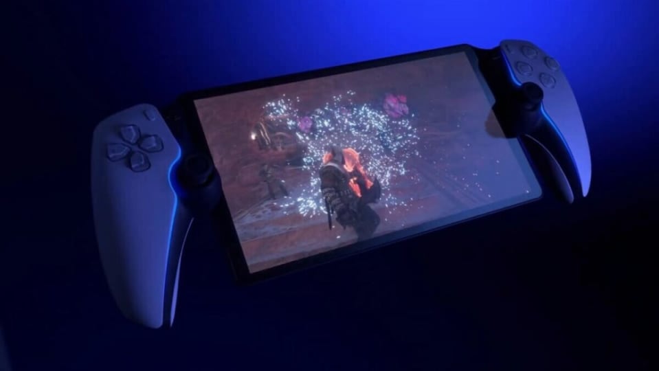 The announced Sony "portable" is not a PSP or PS Vita: it is a player and you can have it on your mobile in 5 minutes