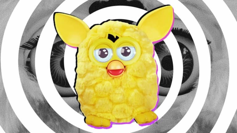 ¿Qué fue del Furby? El juguete “creepy” de los noventa