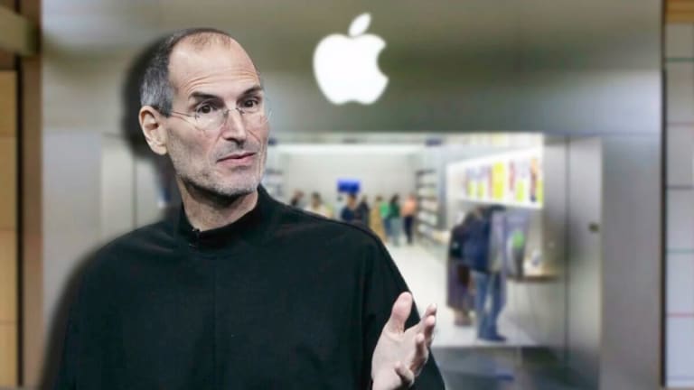 “A beautiful Apple Store, now it’s your turn to clean it up”: How Steve Jobs Sent the Design Team Scrubbing (literally)
