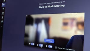 How to Change the Background on Microsoft Teams in 4 Easy Ways