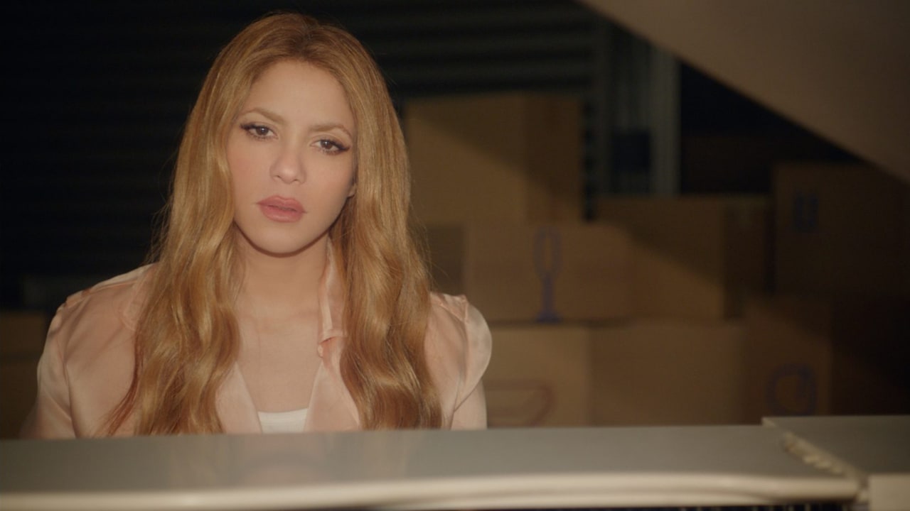 Shakira no se cansa: en ‘Acróstico’ lanza más pullas a Piqué mientras muestra el amor por sus hijos