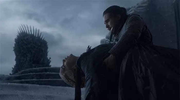 Jon cradles Daenerys