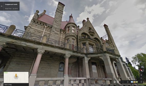 Craigdarroch Castle w Google Street View