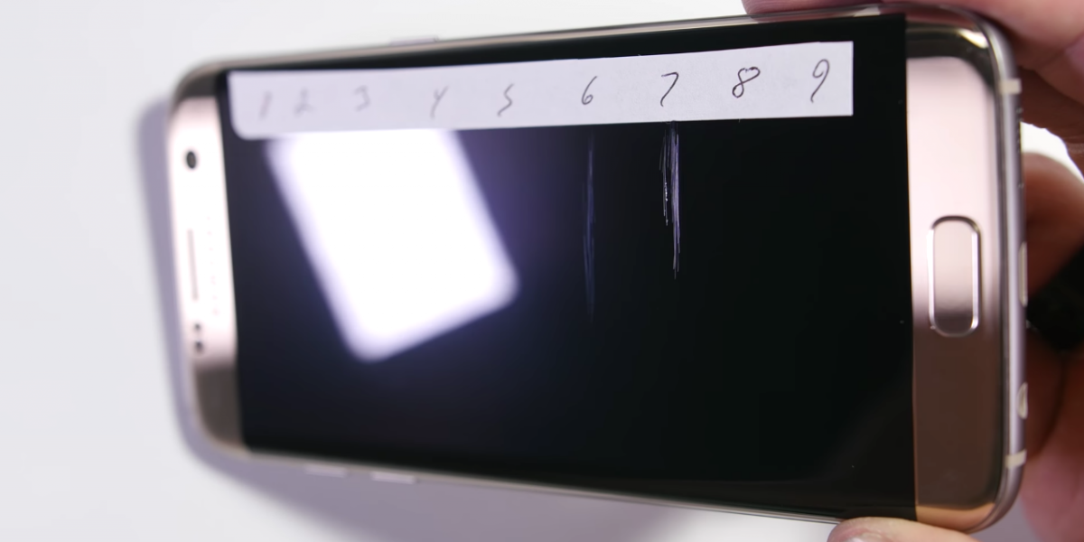 thats-on-par-with-the-galaxy-s7-screens-scratch-resistance