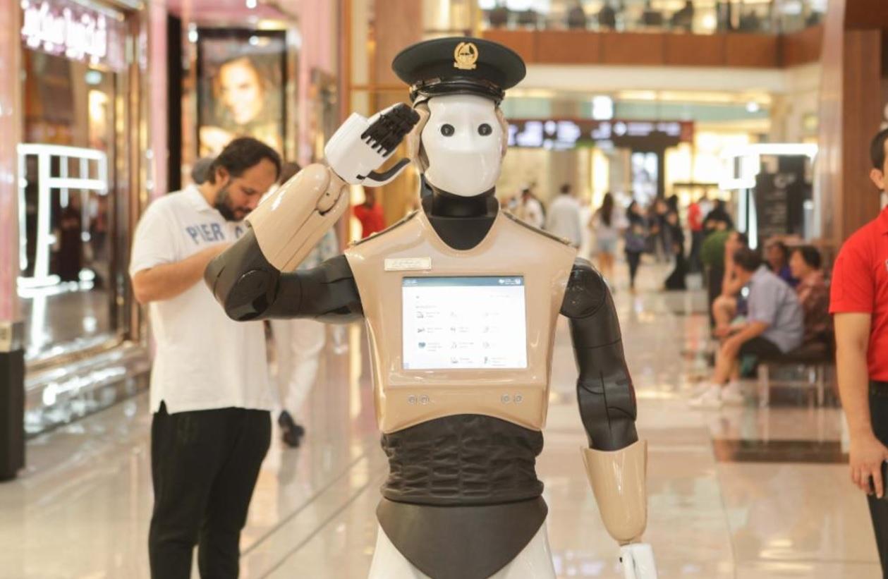 robot-cop-dubai-police-robocop