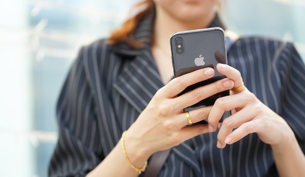 Cómo grabar la pantalla de tu iPhone (iOS)