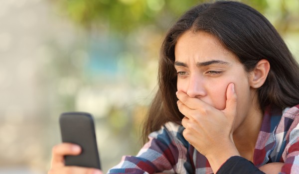 Qué hacer si tu iPhone no se enciende o tiene la pantalla negra