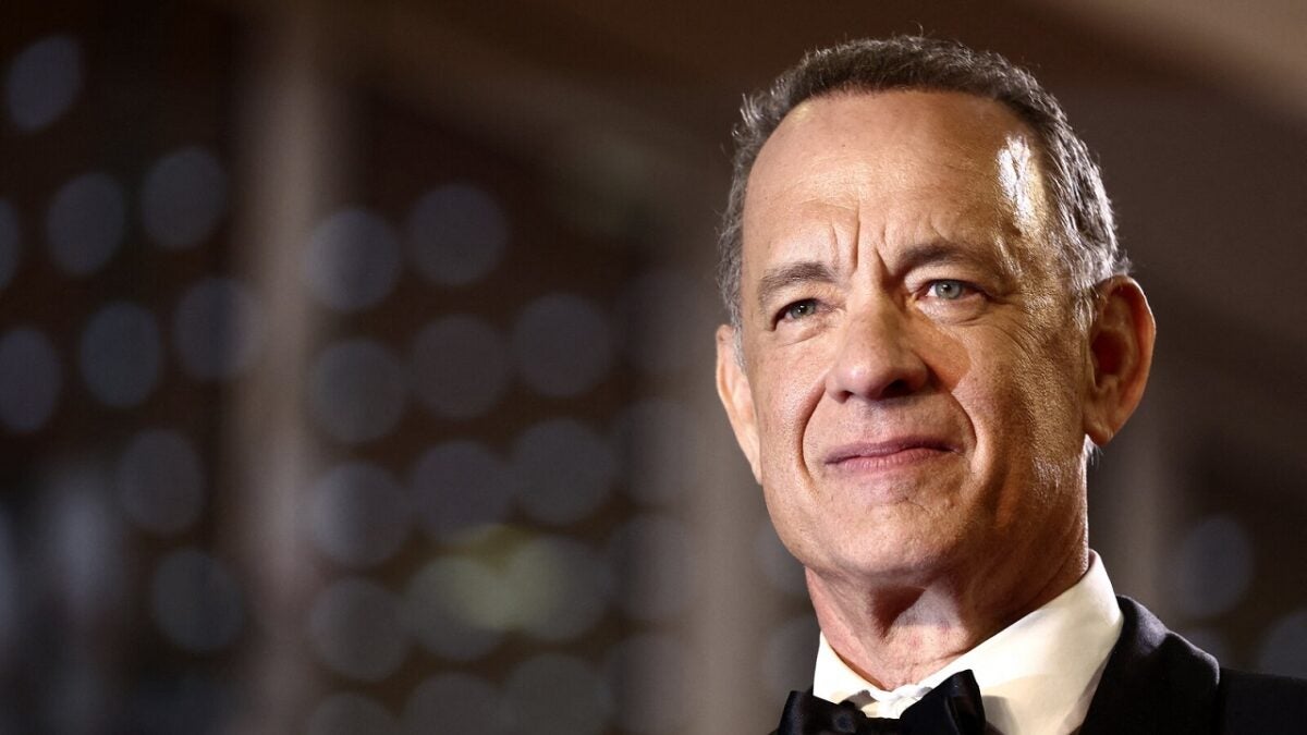 Siento decirte que Tom Hanks no te está animando a que compres medicinas: la culpa es de la IA