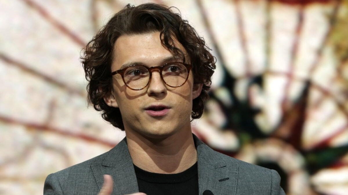 Tom Holland entusiasmado con la nueva película de Nolan: “es una obra maestra absoluta”