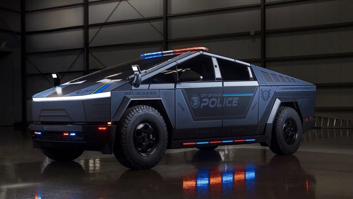 Nadie sabe quien ha donado 10 Teslas Cybertuck a la policía de Las Vegas